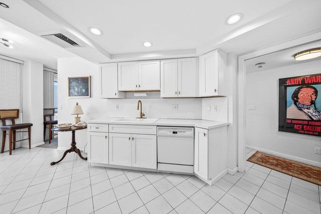 3560 S Ocean Boulevard 809, South Palm Beach, FL 33480