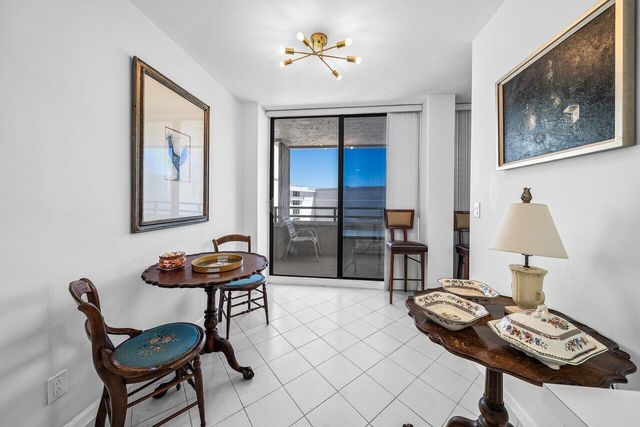 3560 S Ocean Boulevard 809, South Palm Beach, FL 33480