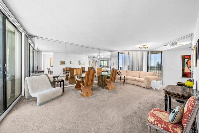 3560 S Ocean Boulevard 809, South Palm Beach, FL 33480