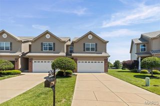 836 Harbor Woods Drive, Fairview Heights, IL 62208