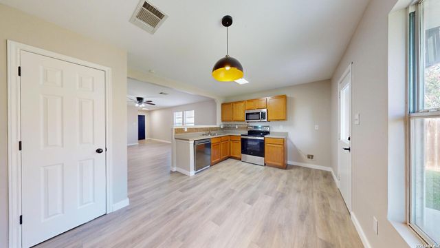 145 S WILLOW WAY, Cibolo, TX 78108