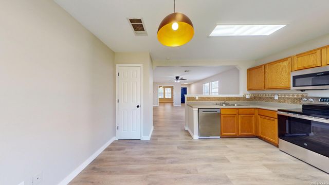 145 S WILLOW WAY, Cibolo, TX 78108