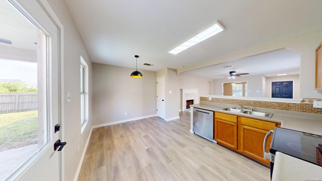 145 S WILLOW WAY, Cibolo, TX 78108