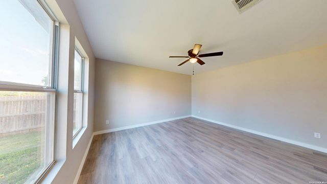 145 S WILLOW WAY, Cibolo, TX 78108