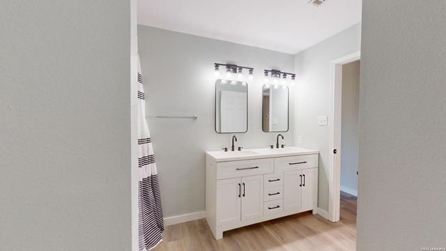 145 S WILLOW WAY, Cibolo, TX 78108