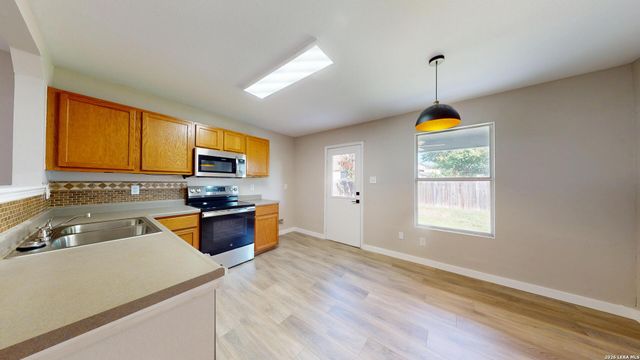 145 S WILLOW WAY, Cibolo, TX 78108