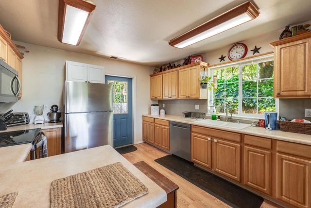 1150 Itow Ct, Penryn, CA 95663
