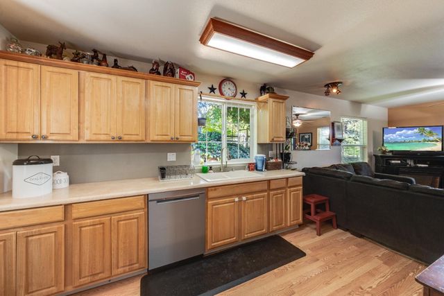 1150 Itow Ct, Penryn, CA 95663