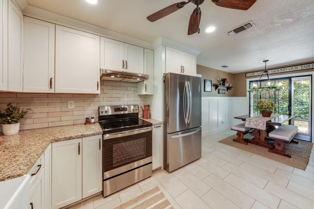 1150 Itow Ct, Penryn, CA 95663