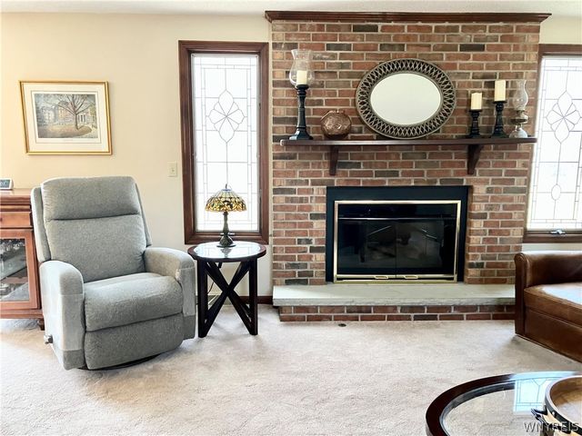 42 Eastwood Parkway, Lancaster, NY 14043