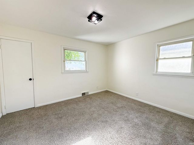 405 W 13th Street, Mishawaka, IN 46544