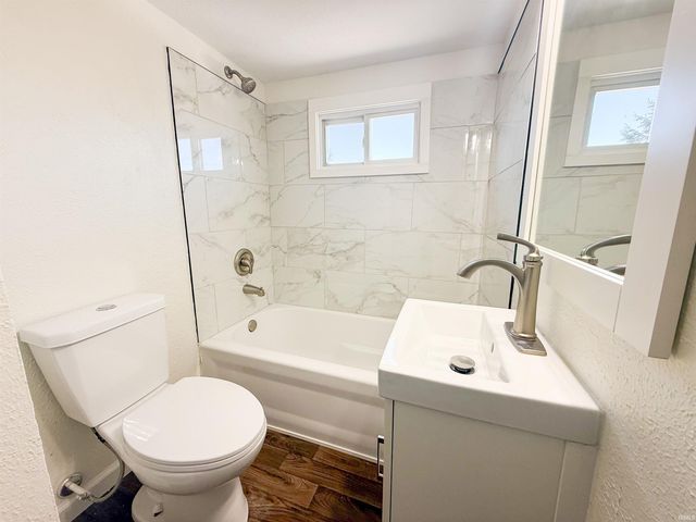 405 W 13th Street, Mishawaka, IN 46544