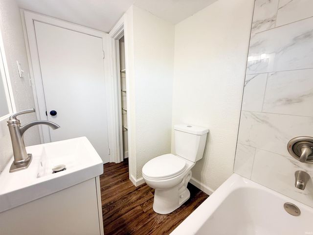405 W 13th Street, Mishawaka, IN 46544