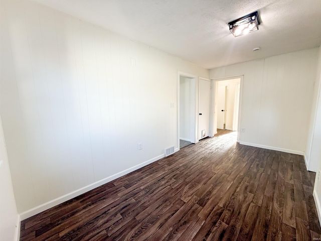 405 W 13th Street, Mishawaka, IN 46544