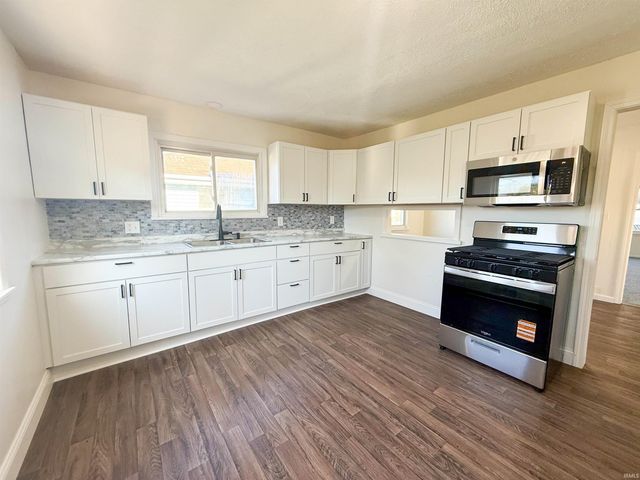 405 W 13th Street, Mishawaka, IN 46544