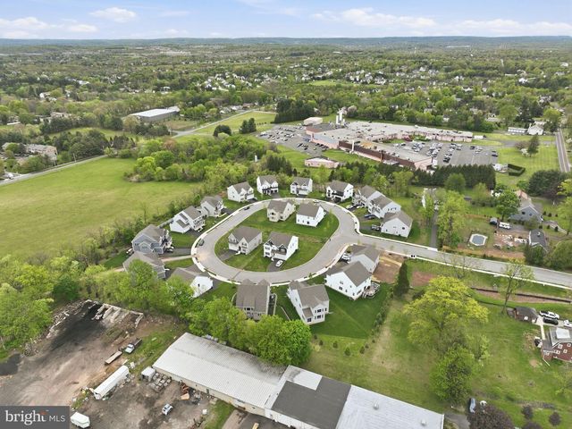 30 PATRICIA DR, Trappe, PA 19426