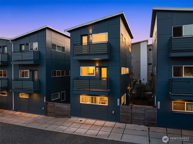 12038 33rd Avenue NE, Seattle, WA 98125