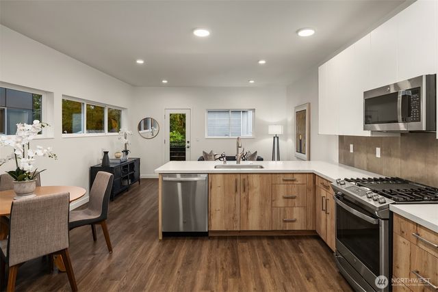 12038 33rd Avenue NE, Seattle, WA 98125