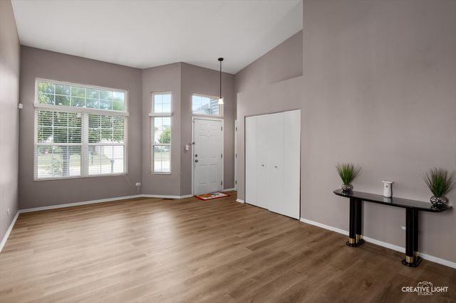 1713 Burshire Drive, Plainfield, IL 60586