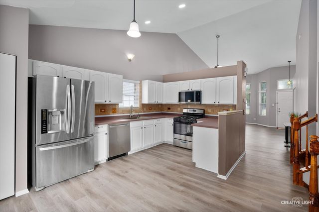 1713 Burshire Drive, Plainfield, IL 60586