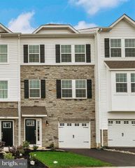 307 LANTERN COURT, Sellersville, PA 18960