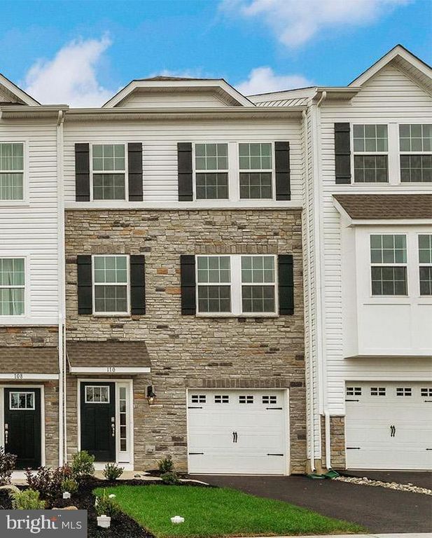 307 LANTERN COURT, Sellersville, PA 18960