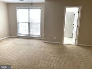 6327 SUMMER MOON LN, Alexandria, VA 22312