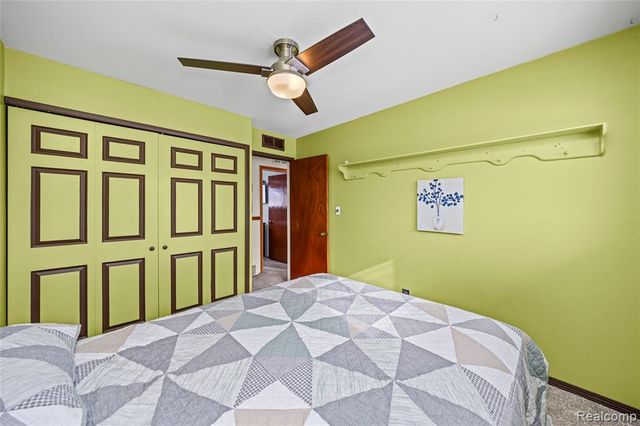 32952 Avondale Street, Westland, MI 48186