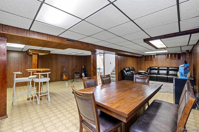 32952 Avondale Street, Westland, MI 48186