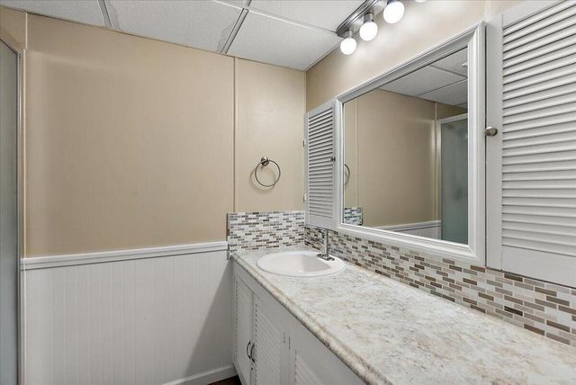 4742 Curwood Avenue, Grand Rapids, MI 49508