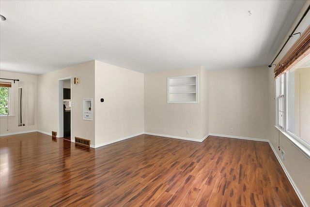 4742 Curwood Avenue, Grand Rapids, MI 49508