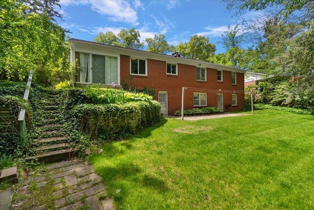 4742 Curwood Avenue, Grand Rapids, MI 49508