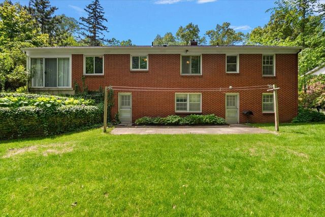 4742 Curwood Avenue, Grand Rapids, MI 49508