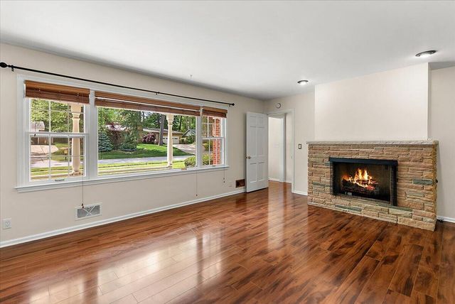 4742 Curwood Avenue, Grand Rapids, MI 49508