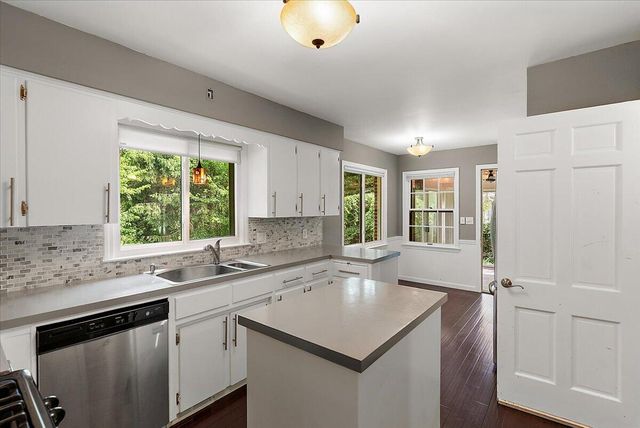 4742 Curwood Avenue, Grand Rapids, MI 49508