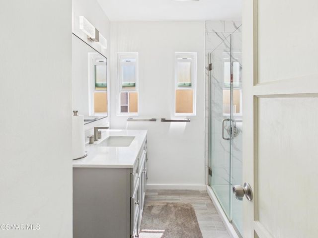 831 N Beachwood Drive, Burbank, CA 91506