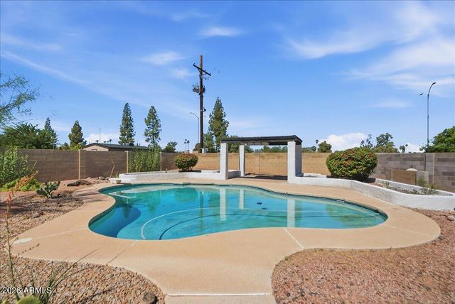 2018 S DAVIS Circle, Mesa, AZ 85210