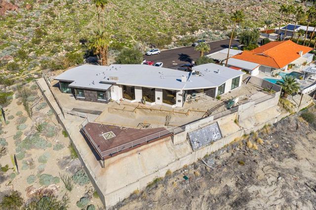 1133 W Dolores Court, Palm Springs, CA 92262