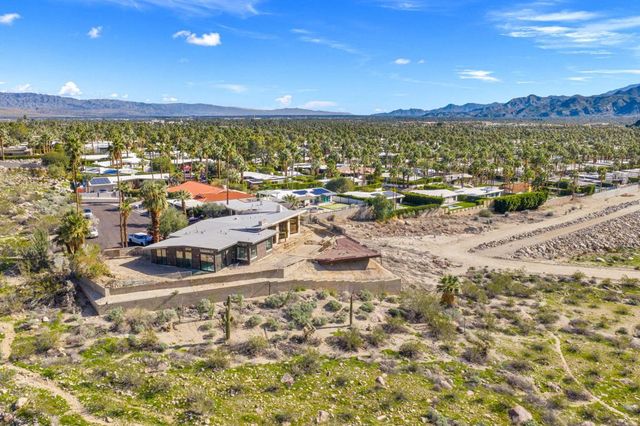 1133 W Dolores Court, Palm Springs, CA 92262