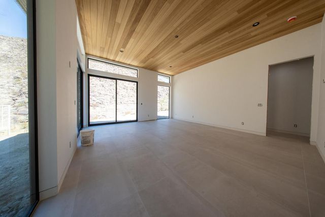 1133 W Dolores Court, Palm Springs, CA 92262