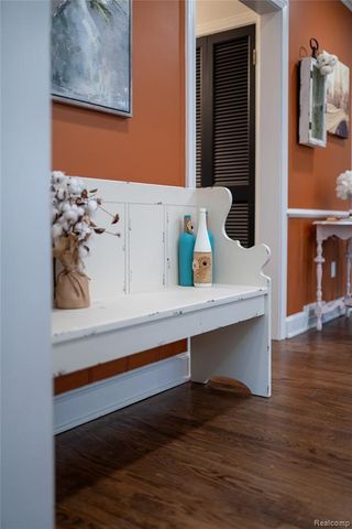 22618 Brookdale Street, Farmington, MI 48336