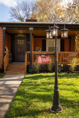 22618 Brookdale Street, Farmington, MI 48336