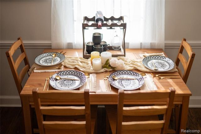 22618 Brookdale Street, Farmington, MI 48336