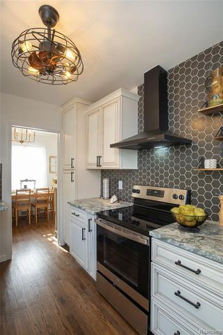 22618 Brookdale Street, Farmington, MI 48336