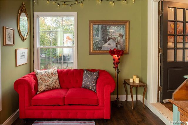 22618 Brookdale Street, Farmington, MI 48336