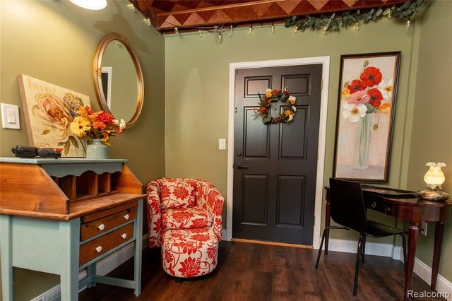 22618 Brookdale Street, Farmington, MI 48336