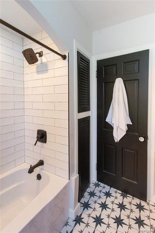 22618 Brookdale Street, Farmington, MI 48336