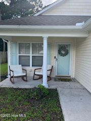 131 Holly Tree Lane, Hampstead, NC 28443