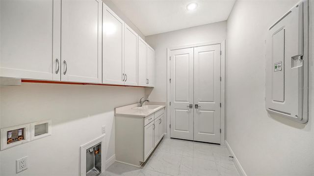 8950 BAROQUE TERRACE, Sarasota, FL 34240