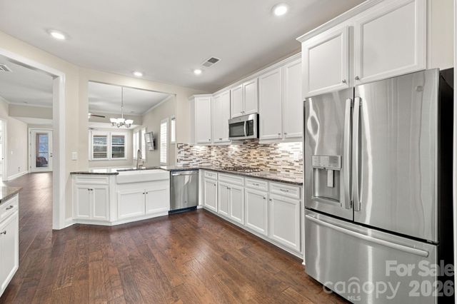 8407 Festival Way, Charlotte, NC 28215